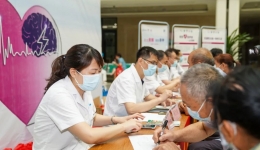 关“心”房颤，远离卒中——柳州市工人医院房颤中心举行“中国房颤日”义诊和宣教活动
